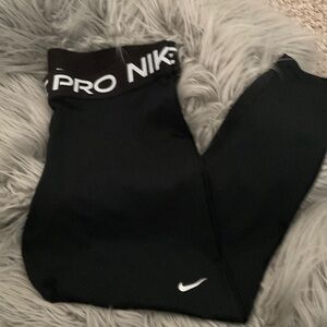 Nike Pro Women’s Black Leggings